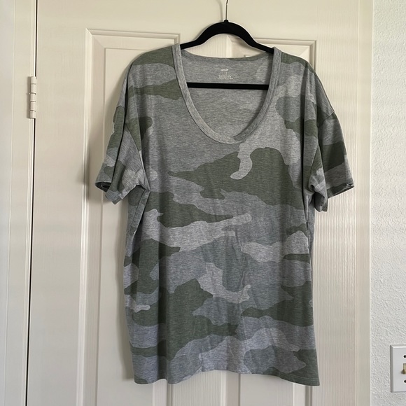 American Eagle Outfitters Tops - American Eagle Top